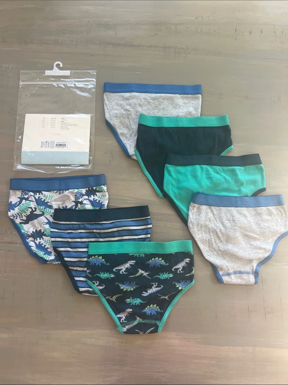 Cat & Jack Boys' Briefs - 7 pack - Size XS (4/5).
